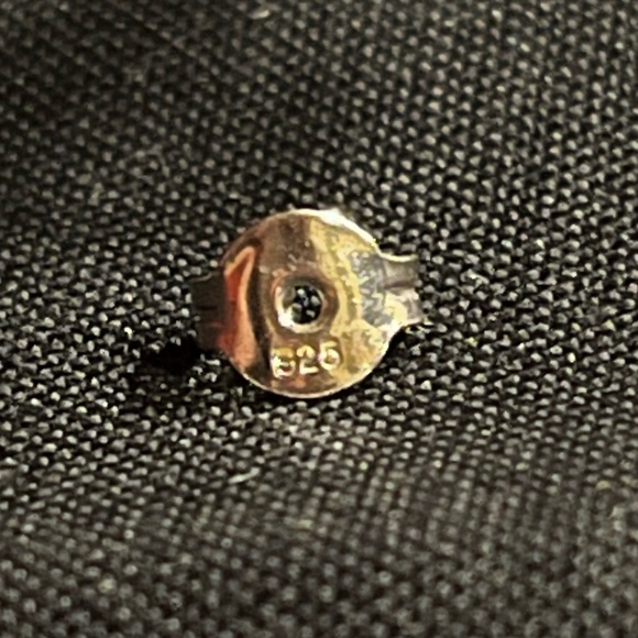 Sterling sliver. 3 Interlocking Circles Earrings - Picture 6 of 6